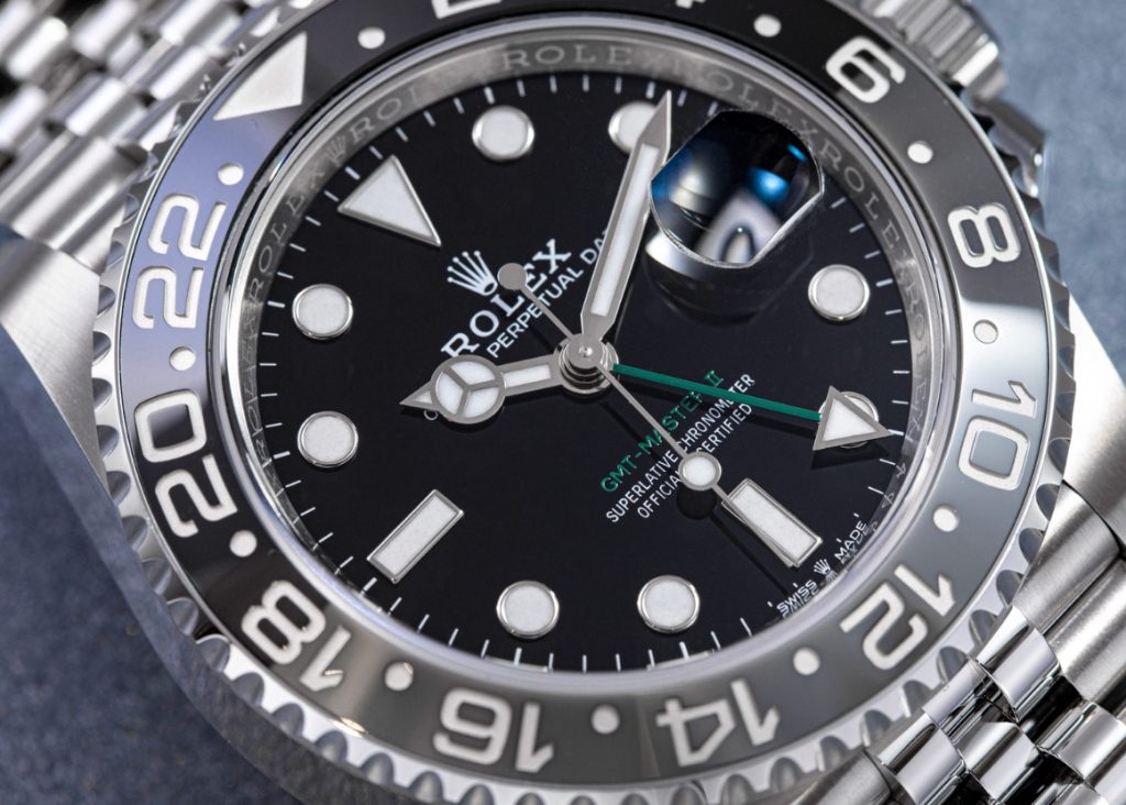Rolex GMT Master II 126710GRNR grey black bezel detail 2